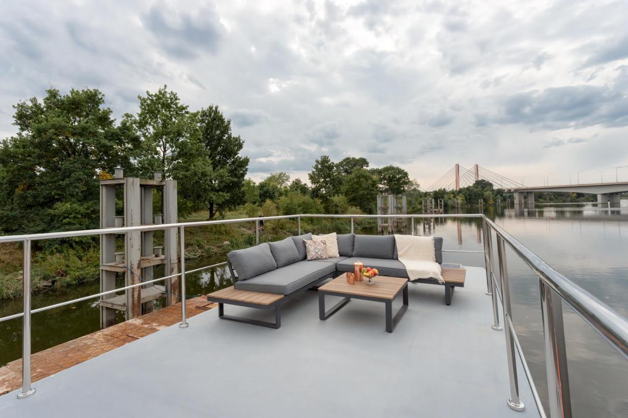 Lemuria Houseboat - Plywajacy Domek Na Wodzie Wroclaw Luaran gambar