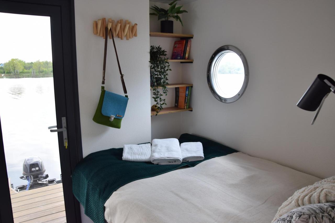 Lemuria Houseboat - Plywajacy Domek Na Wodzie Wroclaw Luaran gambar